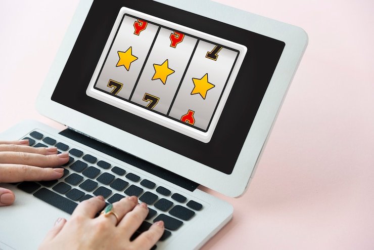 Tampilan promosi pembukaan pasar mingguan di luckydf dengan bonus reload dan cashback yang dapat diklaim